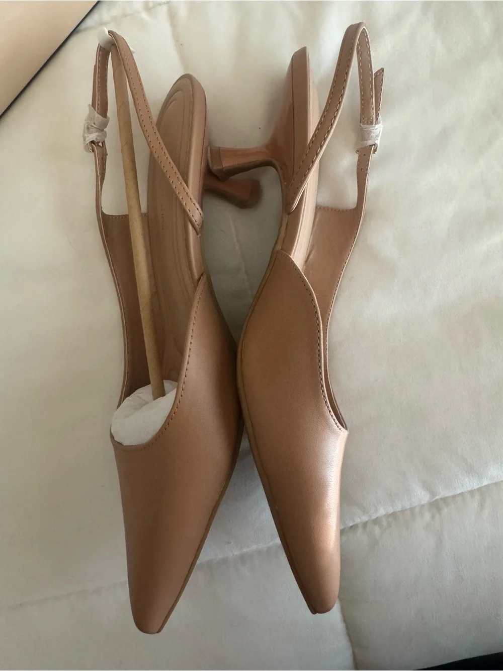 BCBGeneration Women's Tan Pointed Slingback heels - Smooth Leather Look